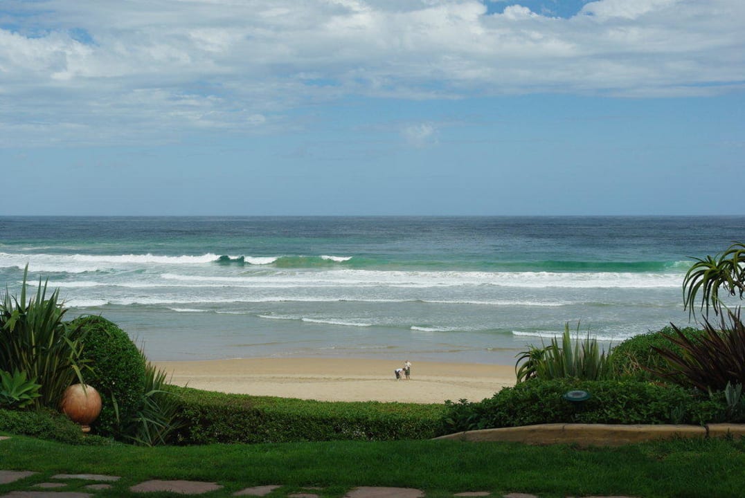 Tolle Gartenanlage am Strand Hotel Xanadu Guest Villa