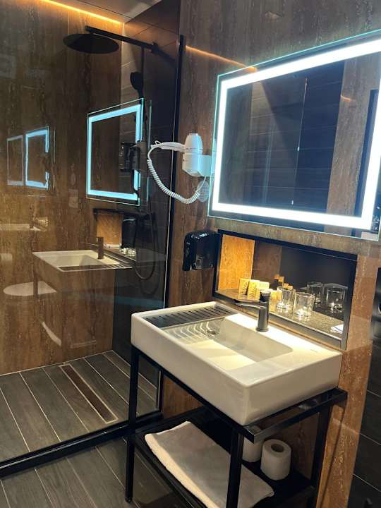 Zimmer Fomich Apartments