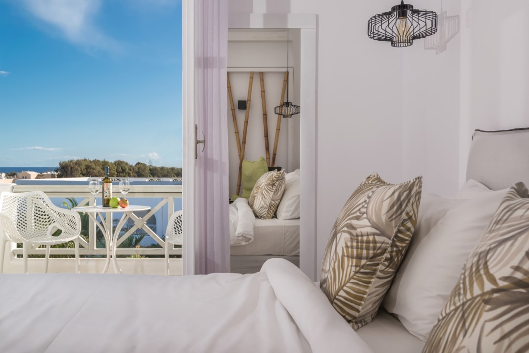 Zimmer Smy Mediterranean White Santorini