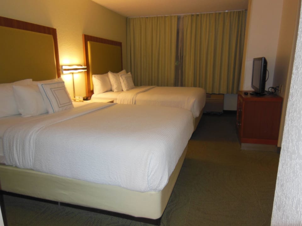 2 Queensize-Beds SpringHill Suites Orlando Convention Center