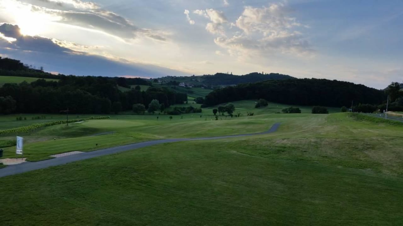 Der Blick von unserem Zimmer Golf Resort Klöch