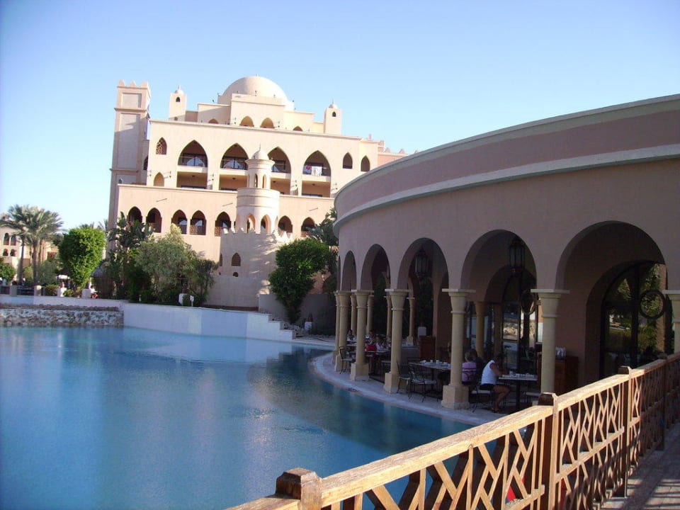 Brücke zum Dome-Restaurant Makadi Palace