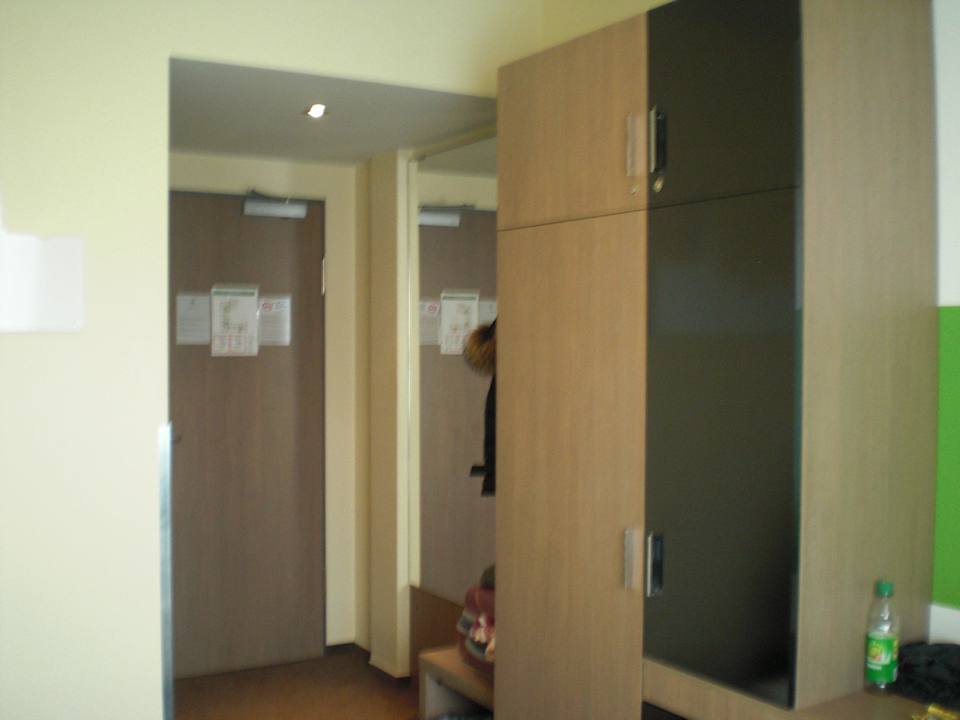 Zimmer Eingang Holiday Inn - the niu, Fusion Hamburg St. Georg