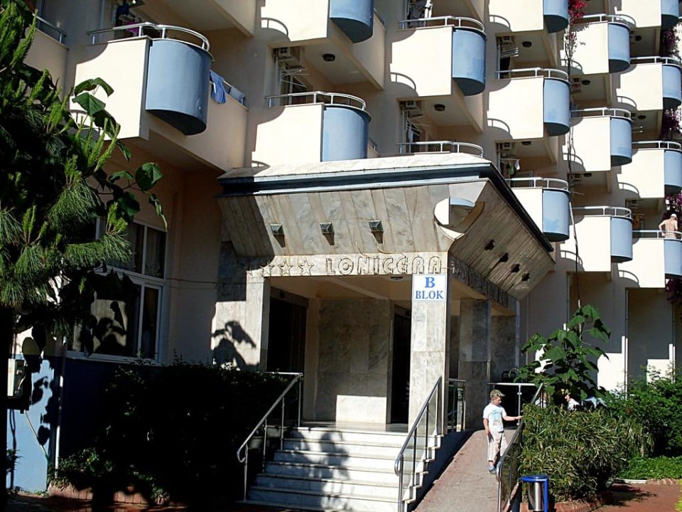 Eingangszone Block C Lonicera Resort & Spa Hotel