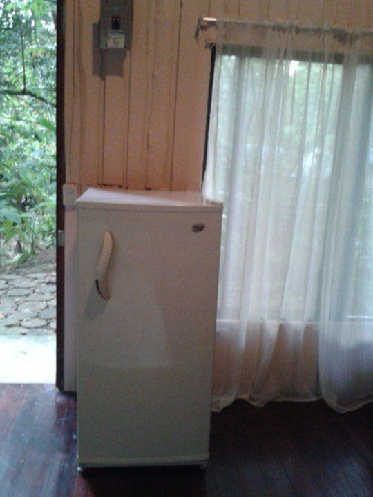 Bungalow Morphy, Innen, Küche, Kühlschrank Bungalows Cacao Monkeys