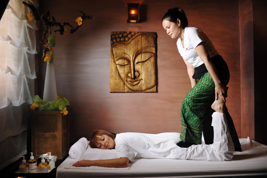 Tawan thai massage parlour Hotel Vivat