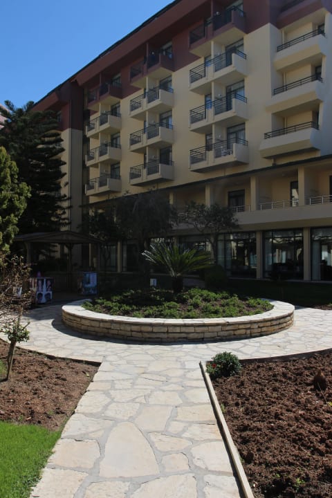 Gartenanlage Hotel Meryan
