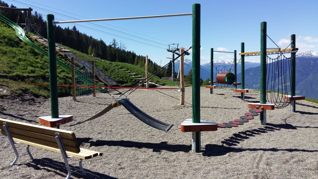 Neuer Spielplatz mit herrlichem Panoramablick Taser Familienalm
