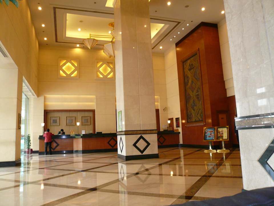 Lobby Hotel New World Courtyard Marriott