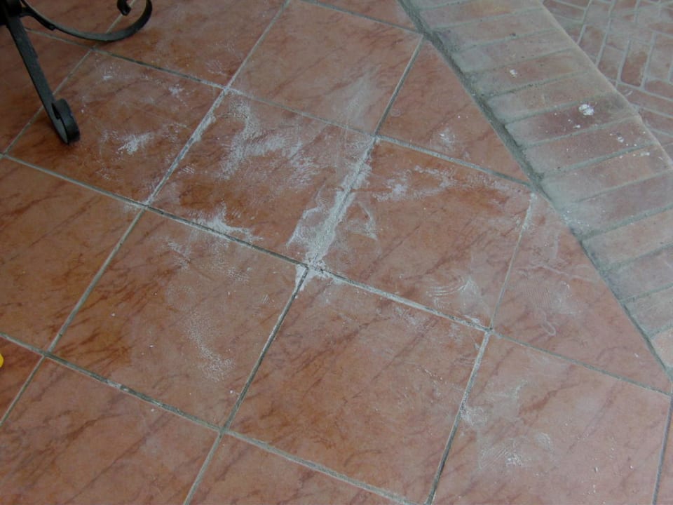 Terrasse leider verschmutzt Arabia Azur Resort