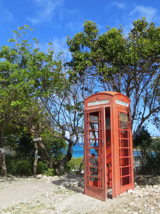 Am Oathouse Pineapple Beach Club