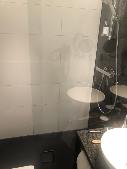 Zimmer Motel One Köln-Neumarkt