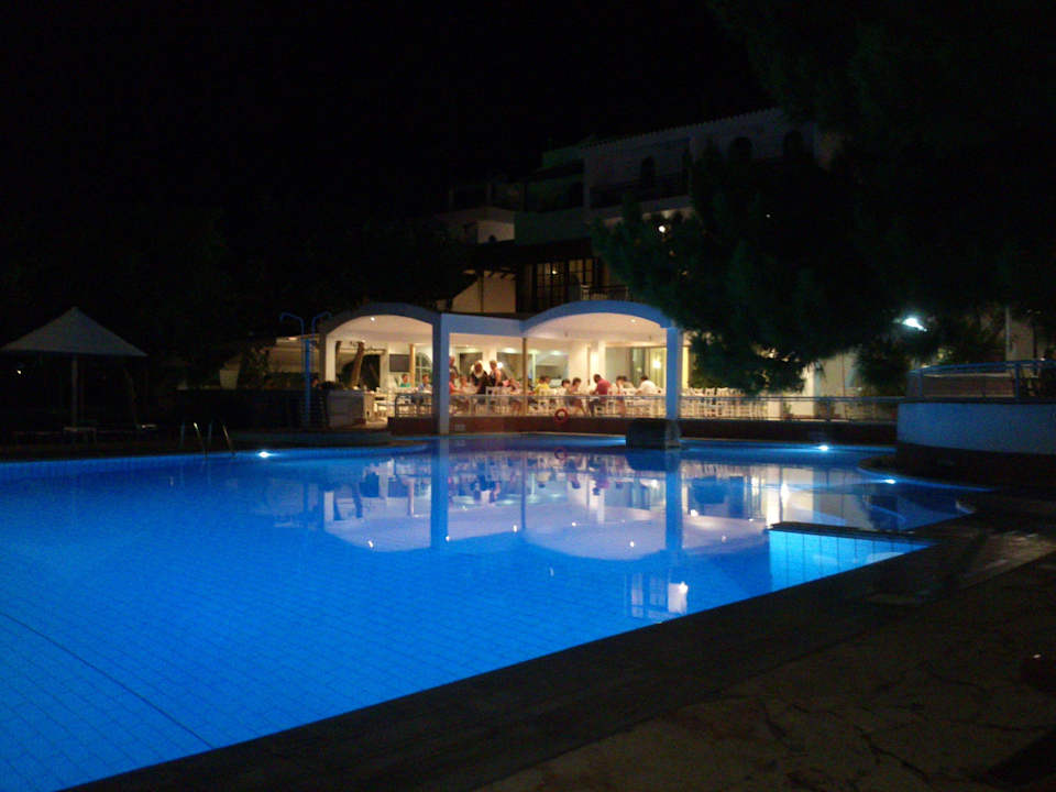 Abendstimmung, Blick auf Restaurant Aroma Creta Hotel Apartments & Spa