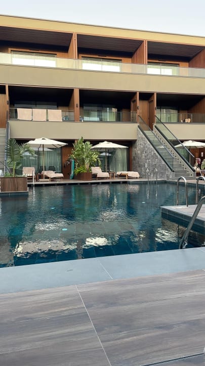 Pool Jacaranda Luxury Resort