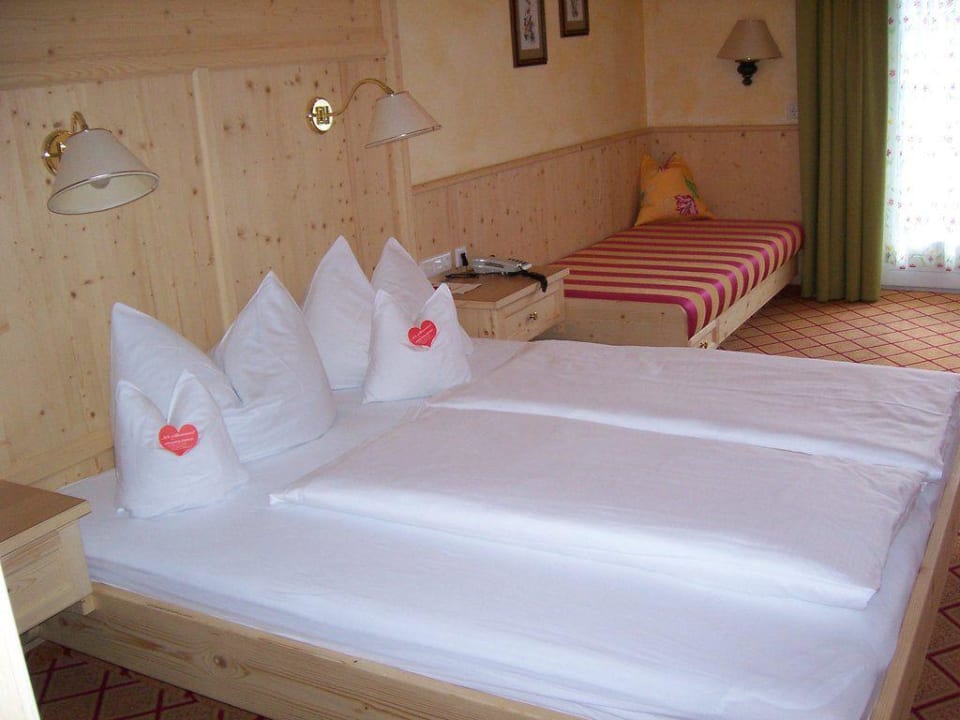 Doppelbett Alpenbad Hotel Hohenhaus