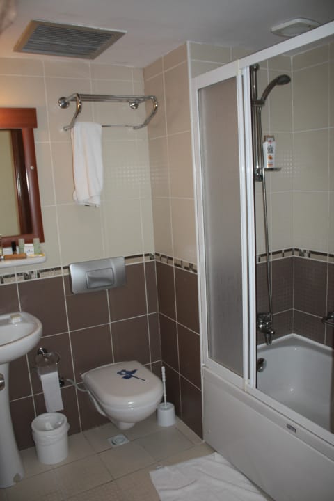 Das kleine Badezimmer Saphir Hotel & Villas