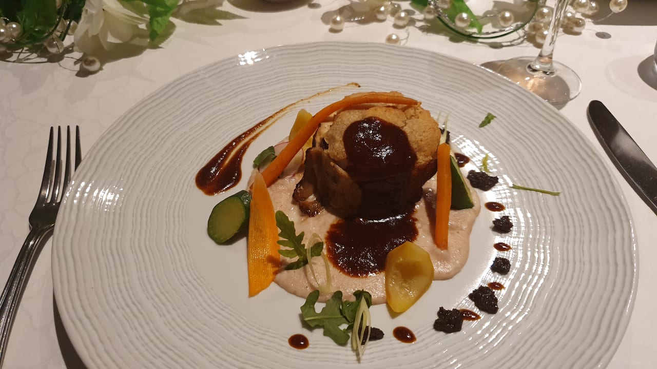 Gastro Sands Suites Resort & Spa