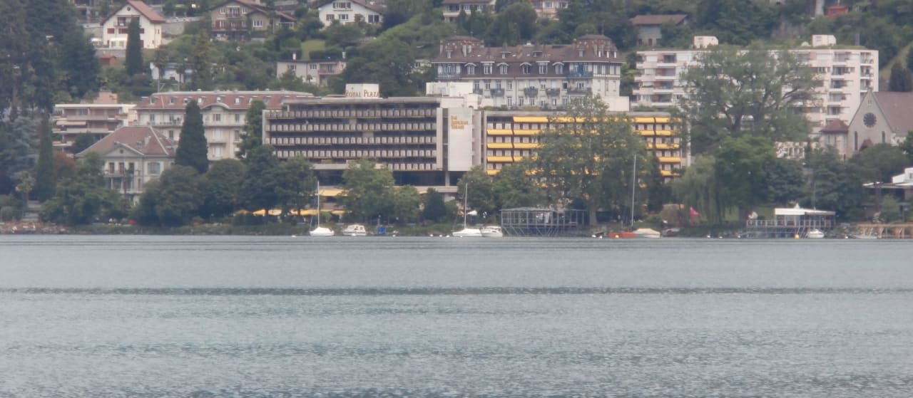 Vue de l'hôtel depuis le lac Royal Plaza Montreux