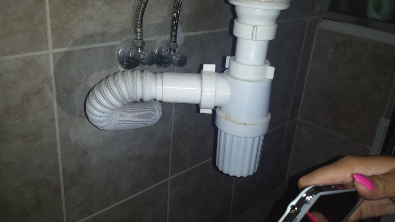 Unter dem Waschbecken Odessos Park Hotel