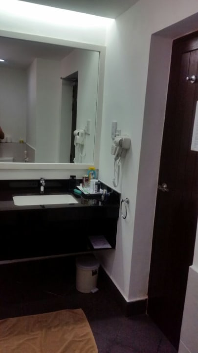 Zimmer Embudu Village