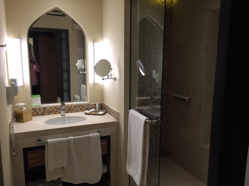 Schickes Badezimmer Salalah Rotana Resort