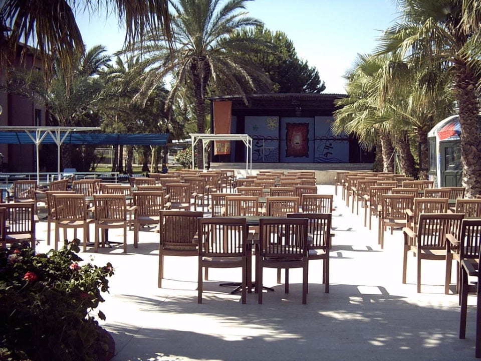 Bühne Hotel Süral Garden