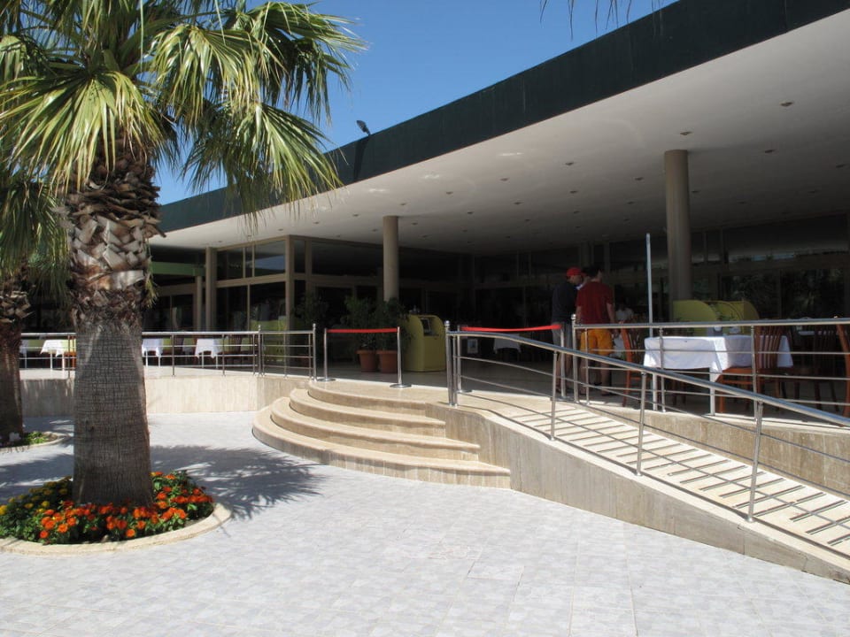 Eingang Hauptrestaurant VONRESORT Golden Beach