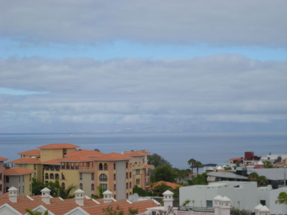 Widok z tarasu (dachu) hotelu na La Gomere GF FANABE