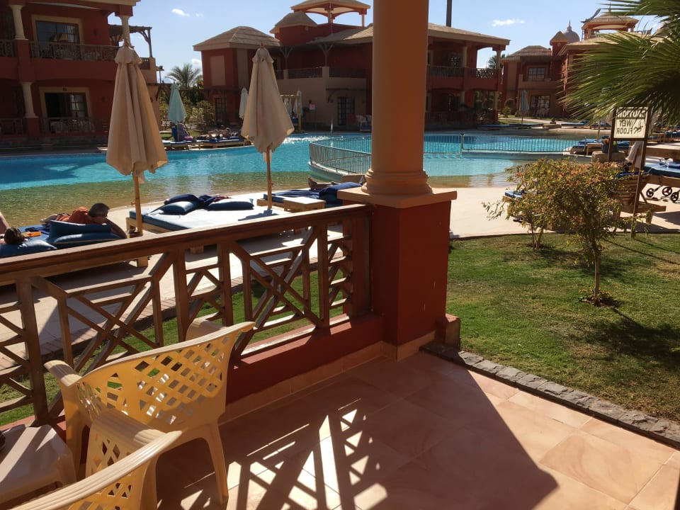 Blick zum beheitzten Pool Zimmer 464 Pickalbatros Alf Leila Wa Leila Resort - Neverland Hurghada