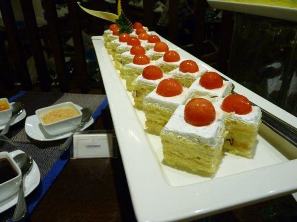 Buffet Eden Resort Occidental Eden Beruwala, a member of Barcelo Hotel Group
