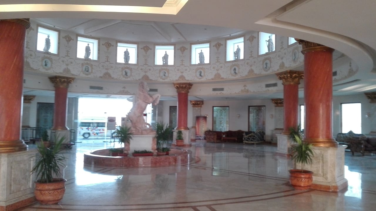 Lobby Hotel Titanic Palace