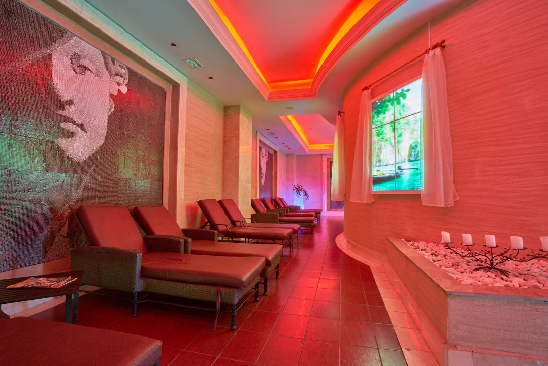 Sport & Freizeit Rixos President Astana