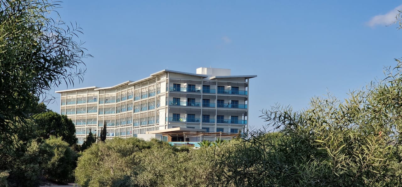 Außenansicht Asterias Beach