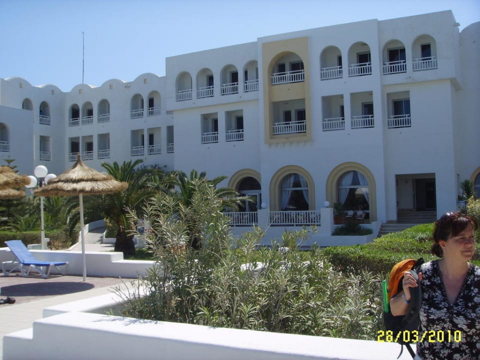 Blick vom Aktivpool auf das Hotel Calimera Yati Beach