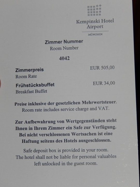 Weit überzogene Preisangaben im Zimmer Hilton Munich Airport