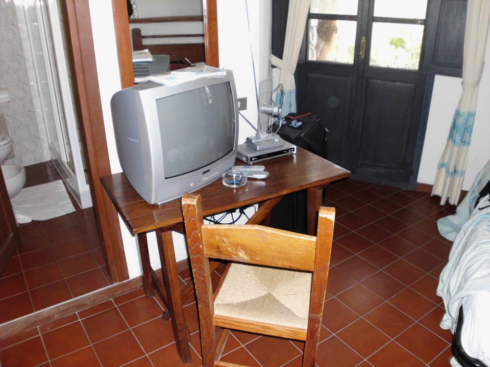 Sat-TV wie im Gefängnis Arbatax Park Resort - Borgo Cala Moresca