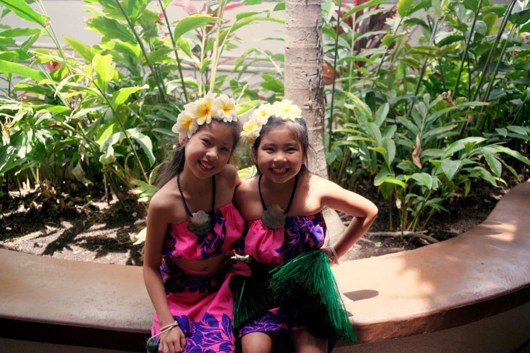 Kleine Tänzerinnen mit Freude Kaanapali Beach Hotel