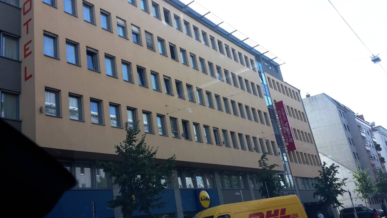 Straßenseite Best Western Plus Amedia Wien