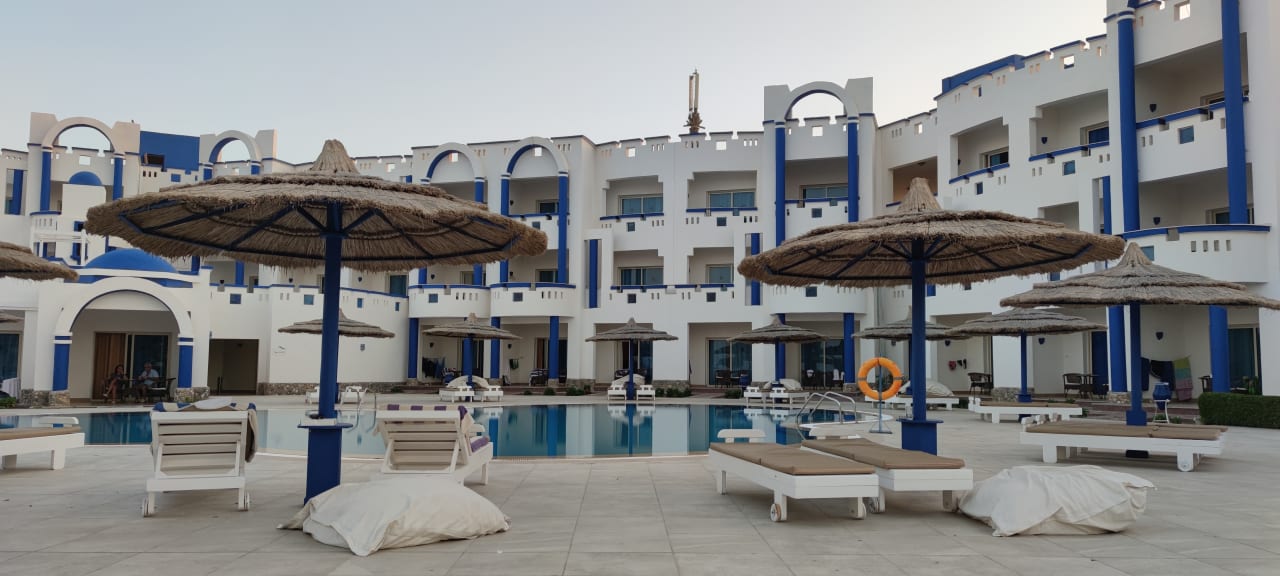 Pool Coral Sun Beach