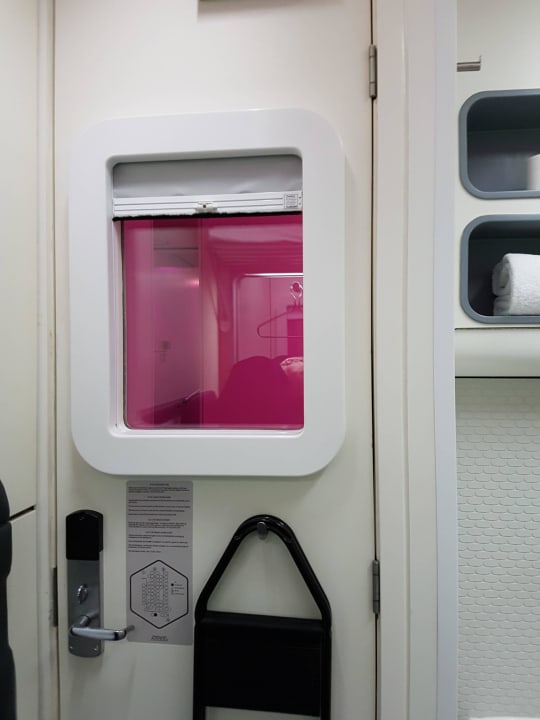 Kabine YOTELAIR Amsterdam Schiphol Hotel