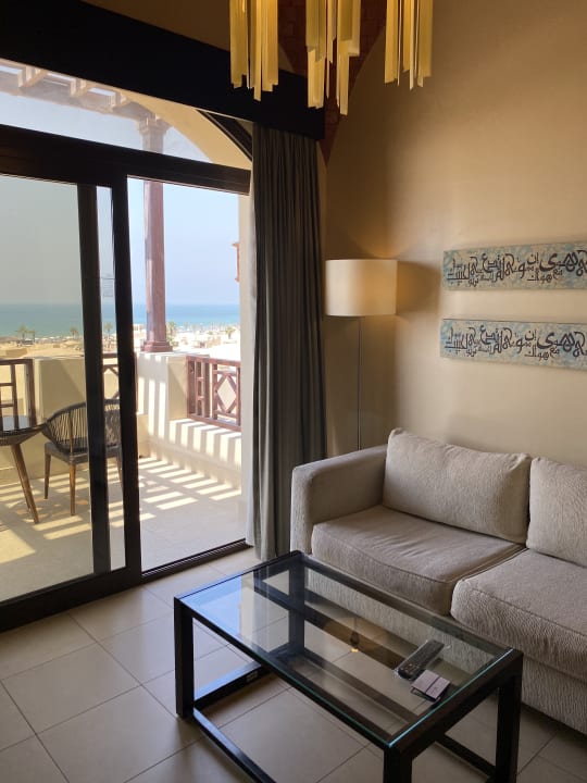 Zimmer The Cove Rotana Resort