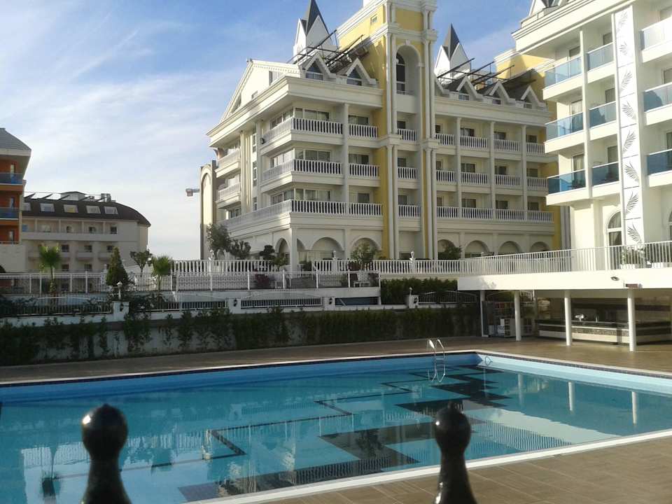 Steht dermaßen eng zu Dream World Palm World Side Resort & Spa