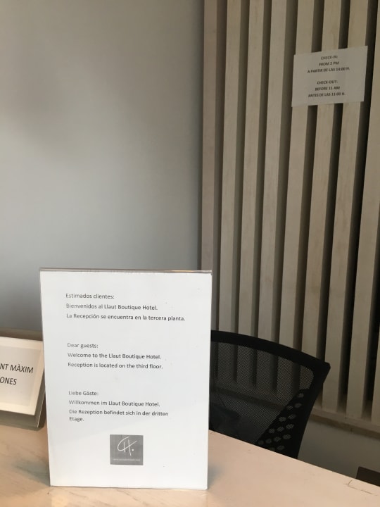 Lobby Llaut Boutique Hotel