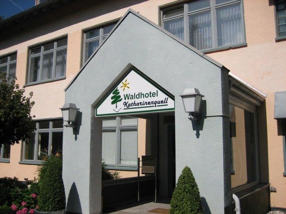 Eingang Waldhotel Katharinenquell
