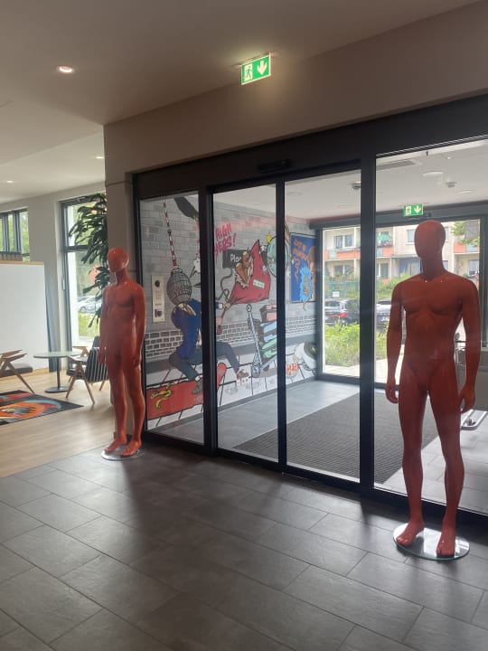 Lobby LOGINN Hotel Berlin Airport