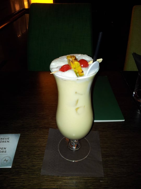 Leckerer Cocktail Hilton Frankfurt Airport