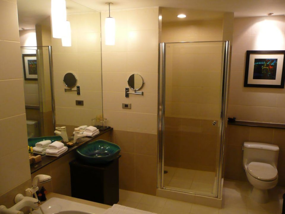 Badezimmer  im Zimmer 336 La Flora Khao Lak