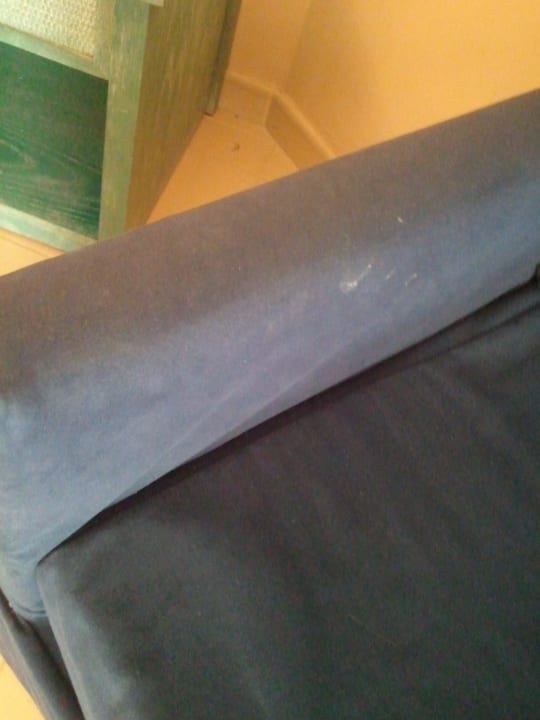 Flecken auf so gen. Beistellsofa Zimmer 1082 SBH Costa Calma Beach Resort