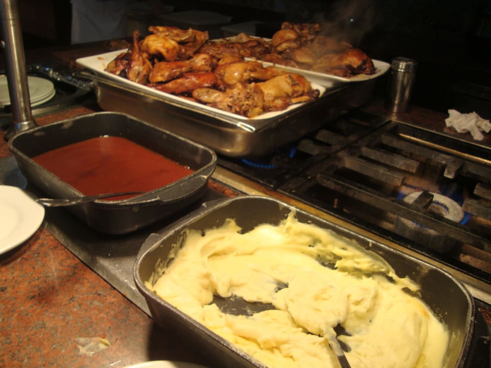 Mittagessen - Ente mit Soße und Kartoffelbrei Hotel Riu Palace Riviera Maya