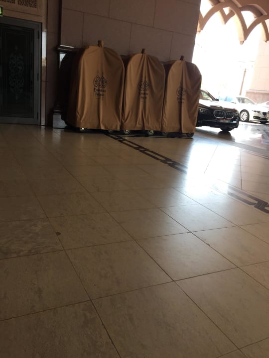 Eingang Emirates Palace Mandarin Oriental